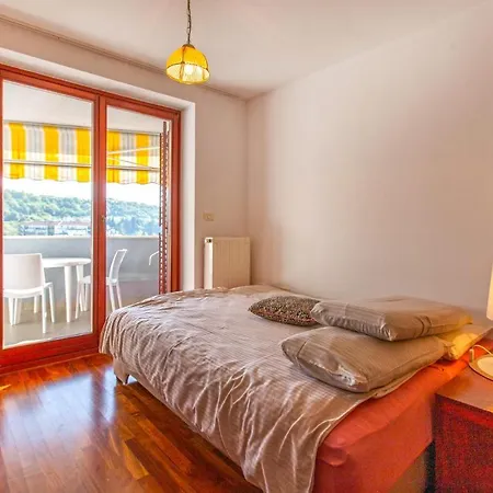 Lovely In With Kitchen Appartamento